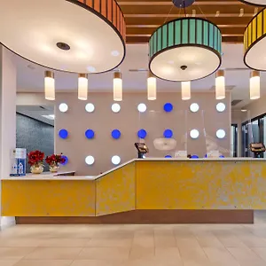 Glo Western Kanata West Hotel